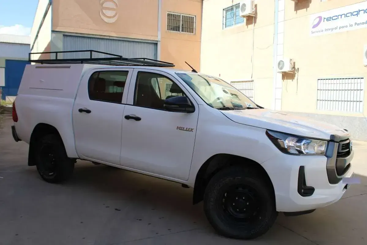 Usado Toyota HiLux 150 CV (110 kW) 2021 Blanco Pickup/Camioneta