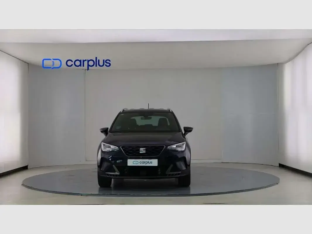 Usado Seat Arona FR 110 CV (80 kW) 2022 Negro SUV