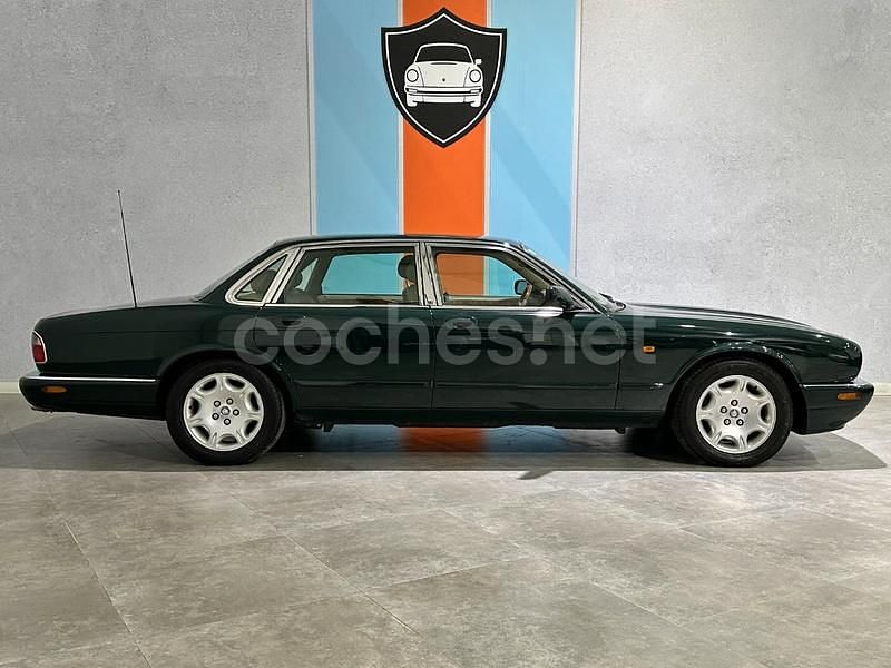 Usado Jaguar XJ 290 CV (213 kW) 2000 Verde Berlina