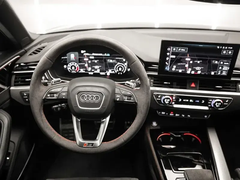 Usado Audi RS4 Competition 450 CV (330 kW) 2024 Gris / plata Familiar