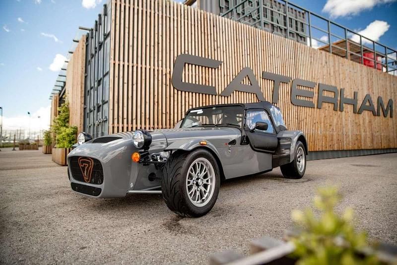 Gris Usado 2024 Caterham Seven Coupe | 78.500 € - Imagen 1/4