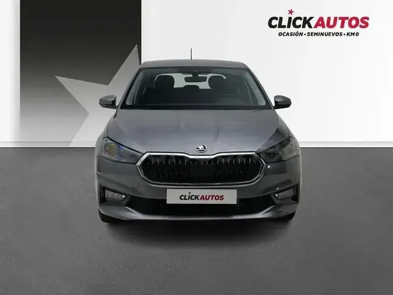 Usado Skoda Fabia Selection 115 CV (84 kW) 2026 Gris / plata Utilitario