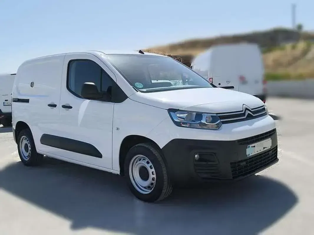 Usado Citroën Berlingo 102 CV (75 kW) 2022 Blanco Monovolumen