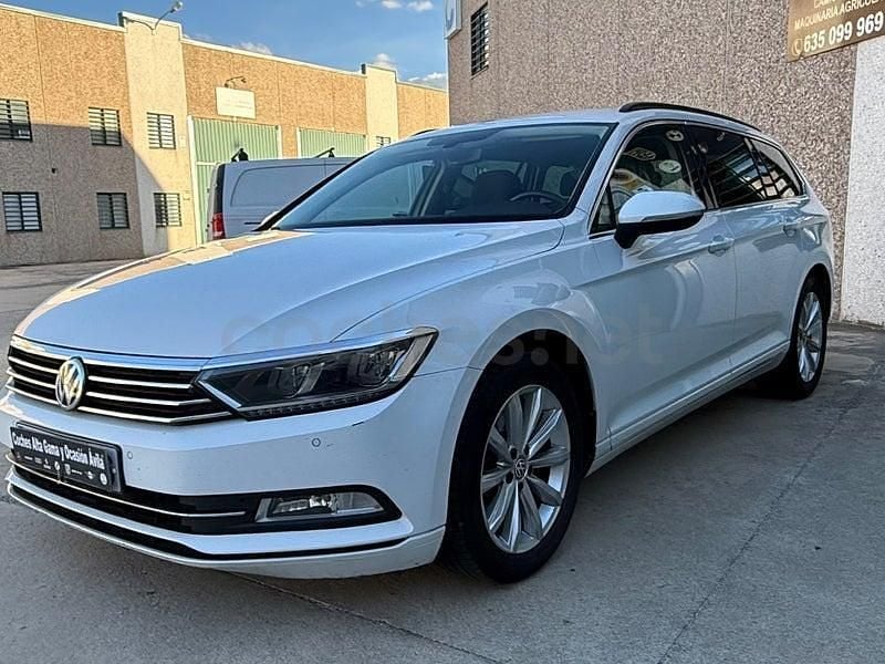 Usado VW Passat Advance 150 CV (110 kW) 2017 Blanco Familiar