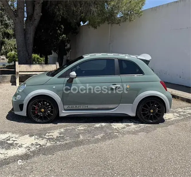 Usado Abarth 695 180 CV (132 kW) 2020 Verde Utilitario