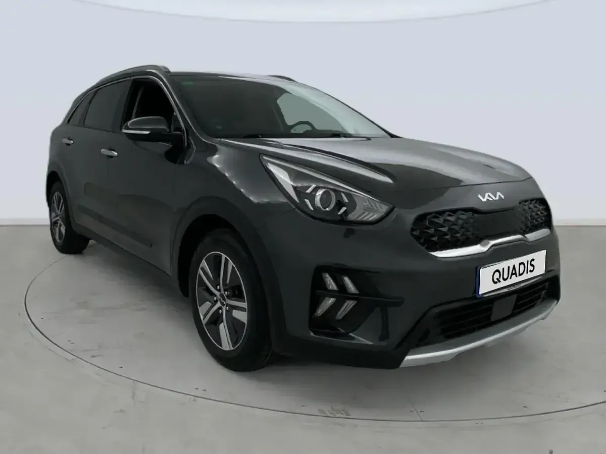 Usado Kia Niro 141 CV (103 kW) 2022 Gris SUV
