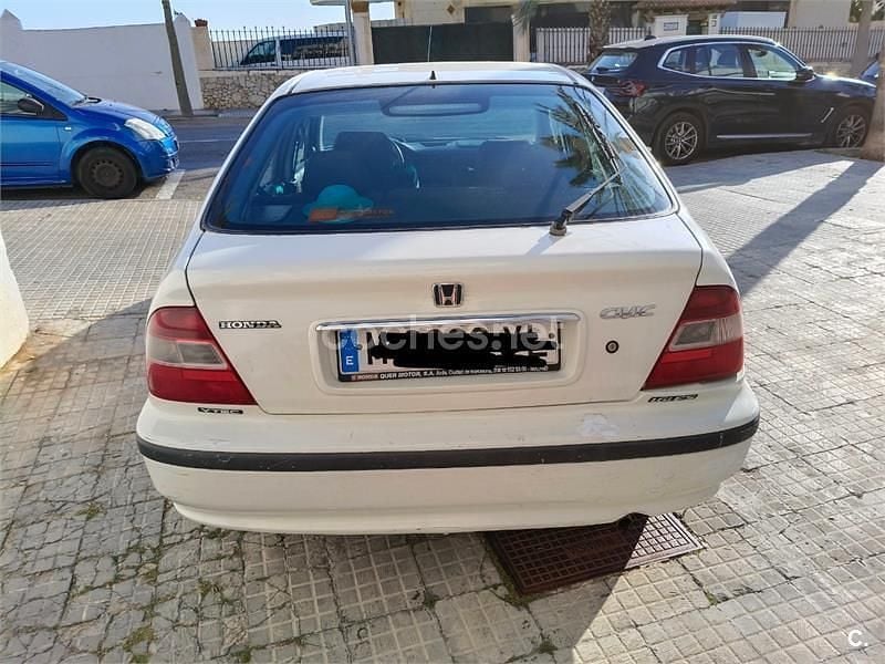 Usado Honda Civic ES 125 CV (91 kW) 1999 Blanco Berlina