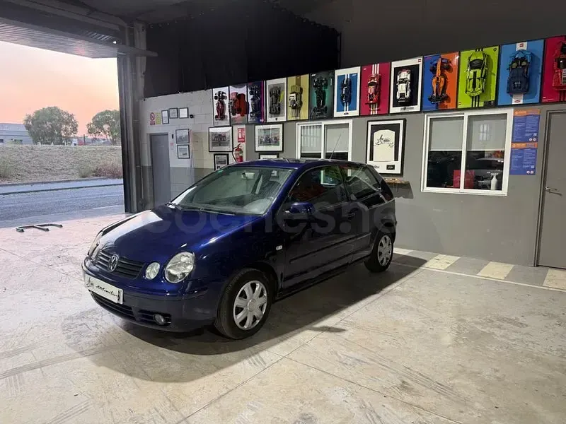 Usado VW Polo Match 75 CV (55 kW) 2003 Azul Berlina