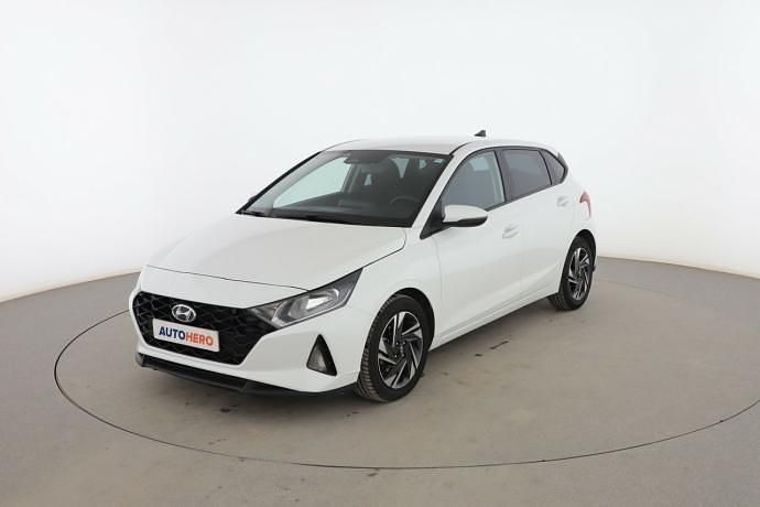 Blanco Usado 2020 Hyundai i20 Berlina | 12.199 € (Precio justo) - Imagen 1/3