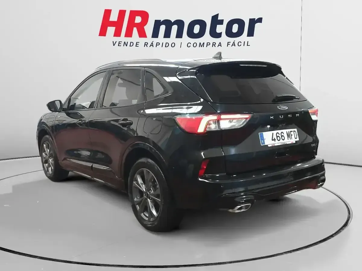 Usado Ford Kuga ST-Line 225 CV (165 kW) 2023 Negro SUV