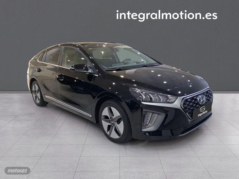 Usado Hyundai Ioniq 141 CV (103 kW) 2021 Negro Utilitario