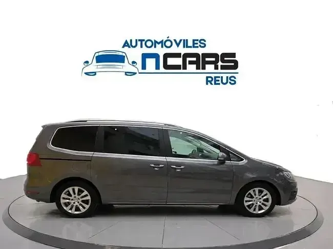 Usado Seat Alhambra Style 170 CV (125 kW) 2013 Gris / plata Monovolumen