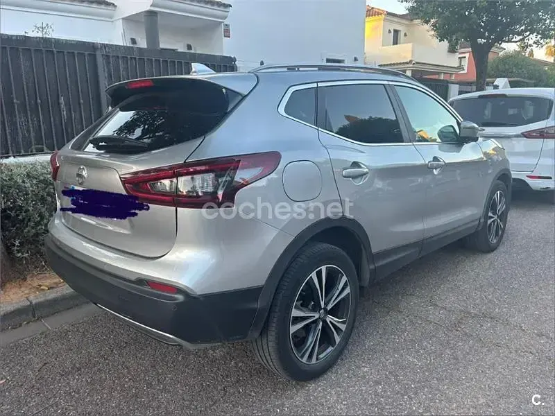 Usado Nissan Qashqai N-Connecta 115 CV (84 kW) 2020 Gris / plata SUV
