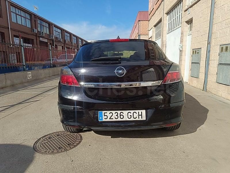 Usado Opel Astra GTC Sport 120 CV (88 kW) 2008 Negro Berlina