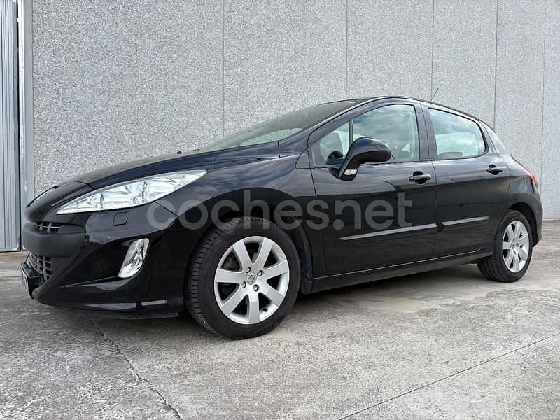 Usado Peugeot 308 Business-Line 110 CV (80 kW) 2010 Negro Berlina