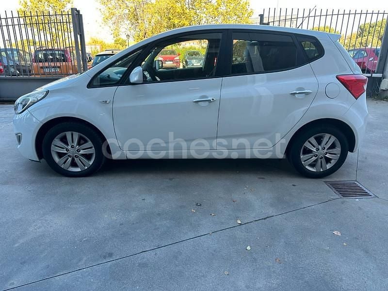 Usado Hyundai ix20 Classic 77 CV (56 kW) 2011 Blanco Utilitario