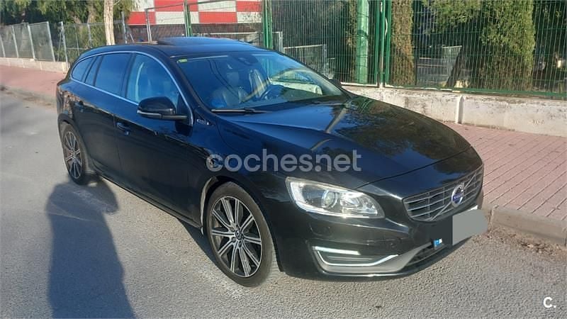 Usado Volvo V60 285 CV (209 kW) 2015 Negro Familiar