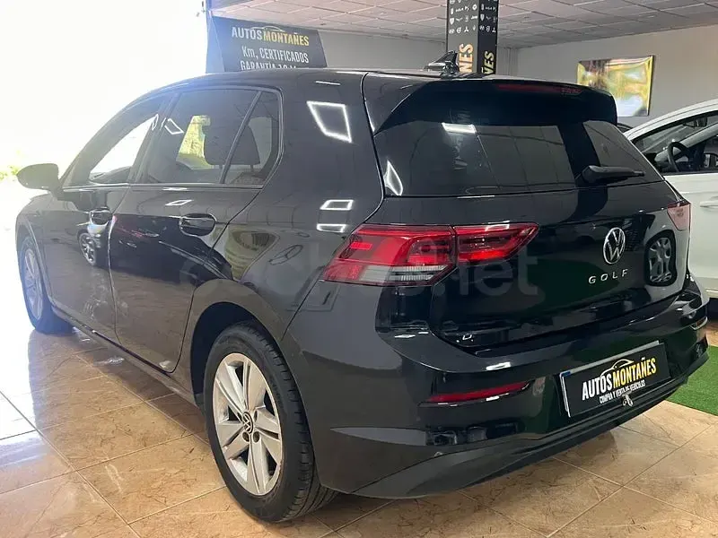 Usado VW Golf VIII Life 115 CV (84 kW) 2022 Negro Berlina