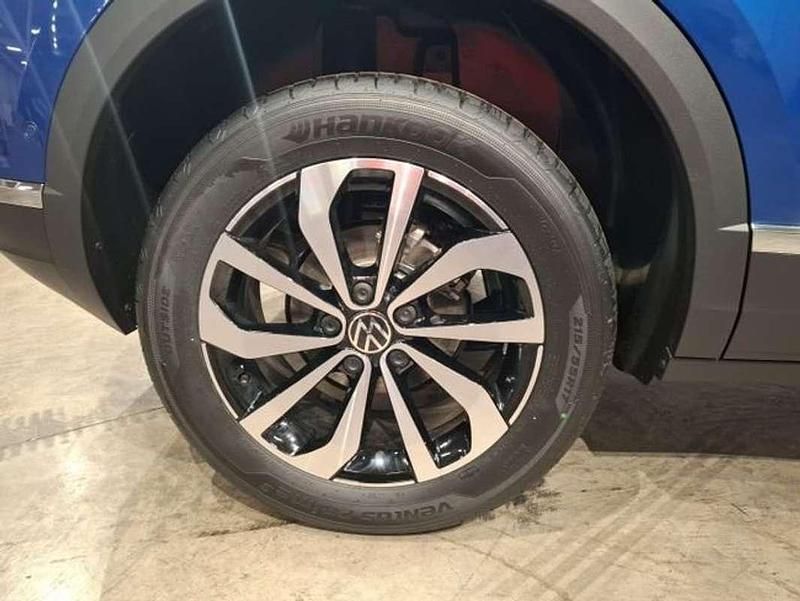 Usado VW T-Roc Design 116 CV (85 kW) 2025 Azul SUV