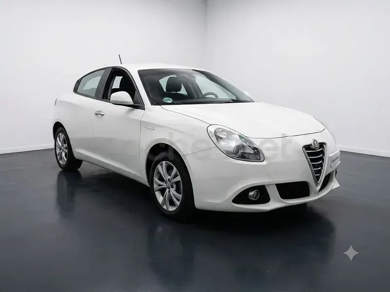 Usado Alfa Romeo Giulietta Distinctive 105 CV (77 kW) 2014 Blanco Utilitario