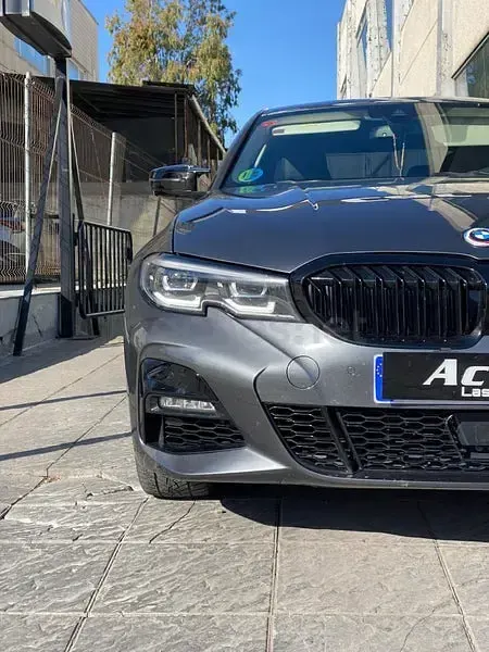 Usado BMW 330 Comfort Edition 286 CV (210 kW) 2021 Gris / plata Berlina