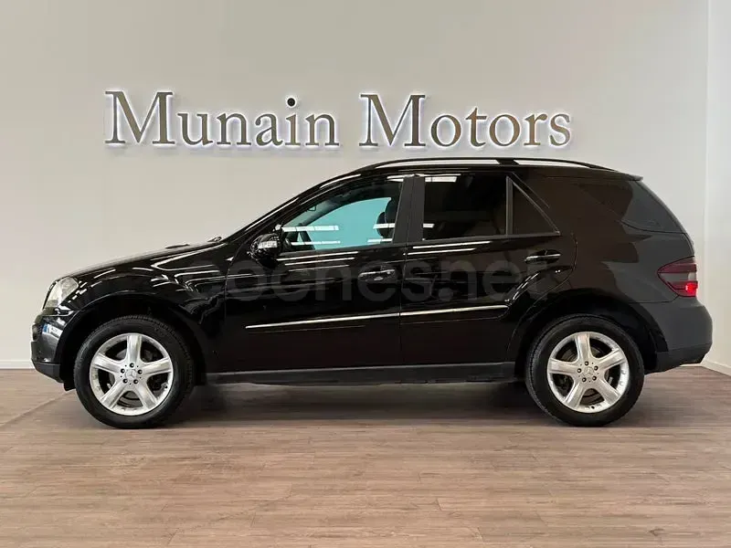 Usado Mercedes ML320 224 CV (164 kW) 2006 Negro SUV