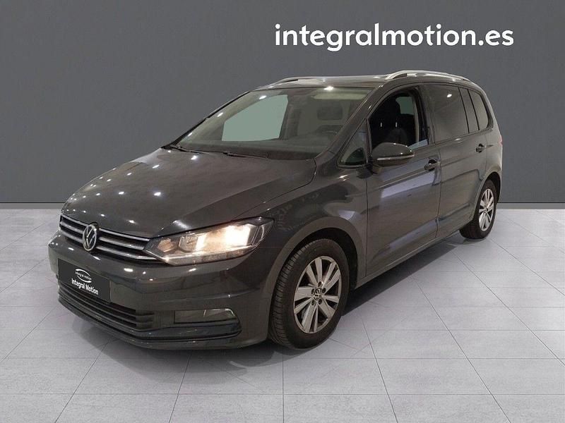 Usado VW Touran Advance 149 CV (109 kW) 2021 Grisnegro Monovolumen
