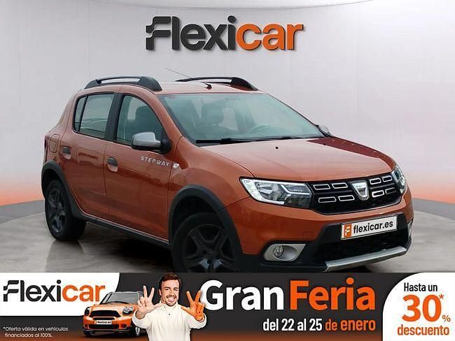Usado Dacia Sandero Stepway 90 CV (66 kW) 2017 Naranja