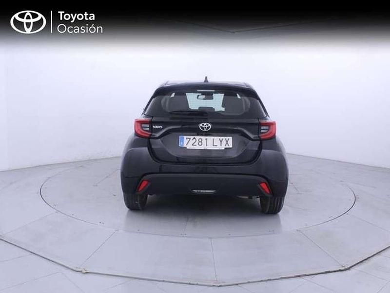 Usado Toyota Yaris Edition 125 CV (91 kW) 2022 Negro Utilitario