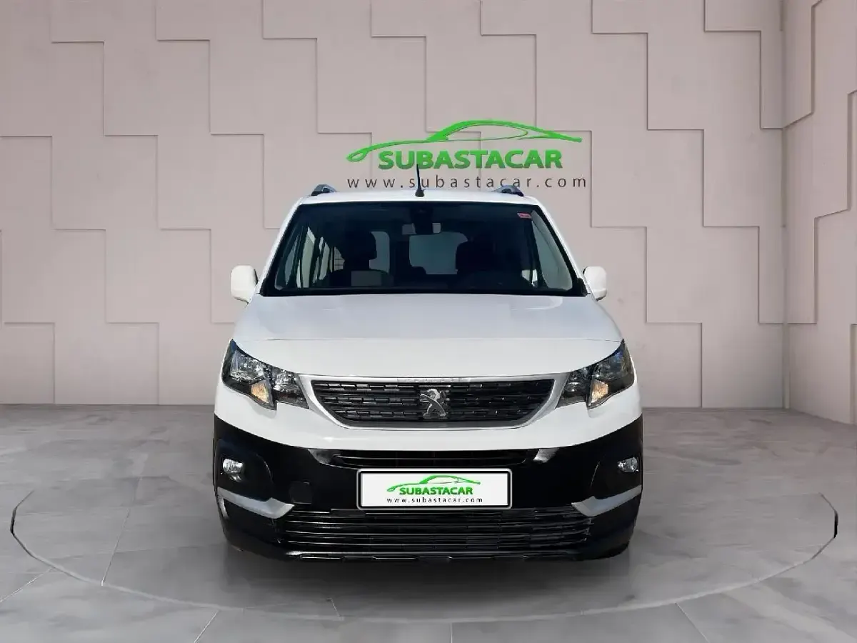 Gebraucht Peugeot Rifter Access 75 PS (55 kW) 2019 Weiß Van / Kleinbus