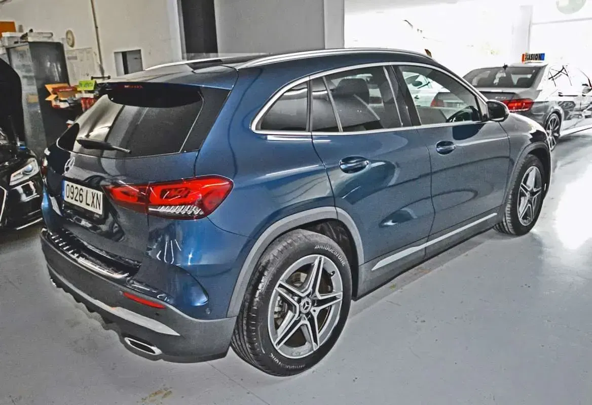 Usado Mercedes GLA200 163 CV (119 kW) 2022 Azul SUV
