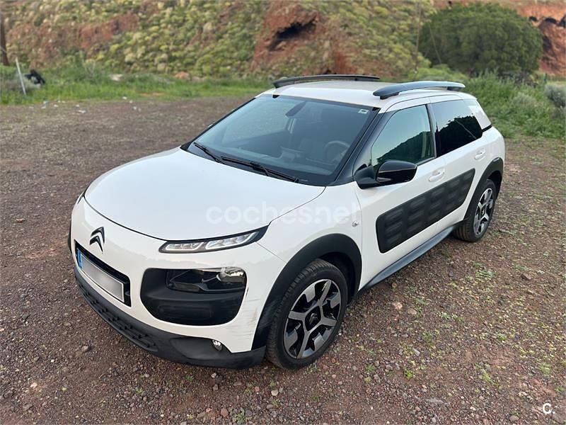 Usado Citroën C4 Feel 110 CV (80 kW) 2015 Blanco Berlina
