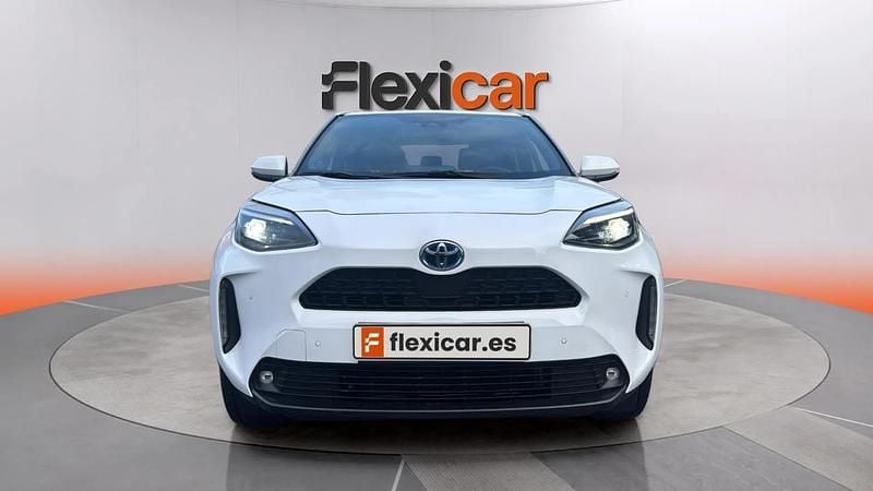 Usado Toyota Yaris Hybrid Active 116 CV (85 kW) 2022 Blanco