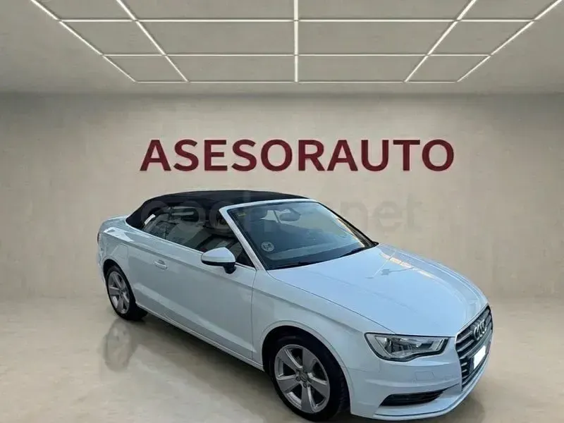 Usado Audi A3 Cabriolet Ambition 150 CV (110 kW) 2014 Blanco Descapotable