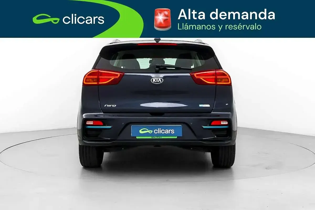 Usado Kia e-Niro 150 kW (204 CV) 2022 Azul SUV