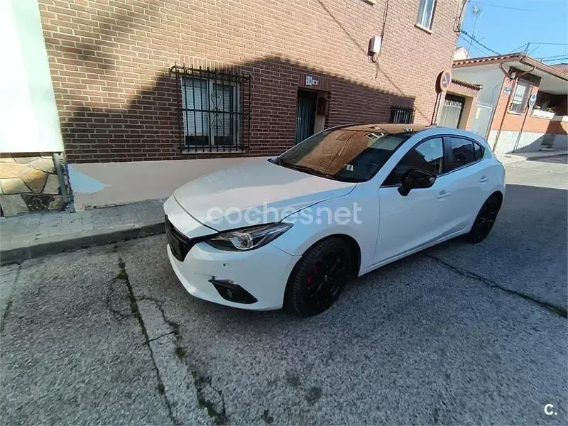 Usado Mazda 3 Luxury 150 CV (110 kW) 2015 Blanco Berlina