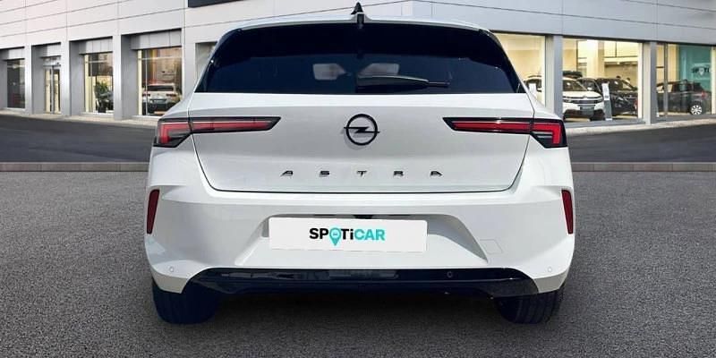 Usado Opel Astra 131 CV (96 kW) 2023 Blanco