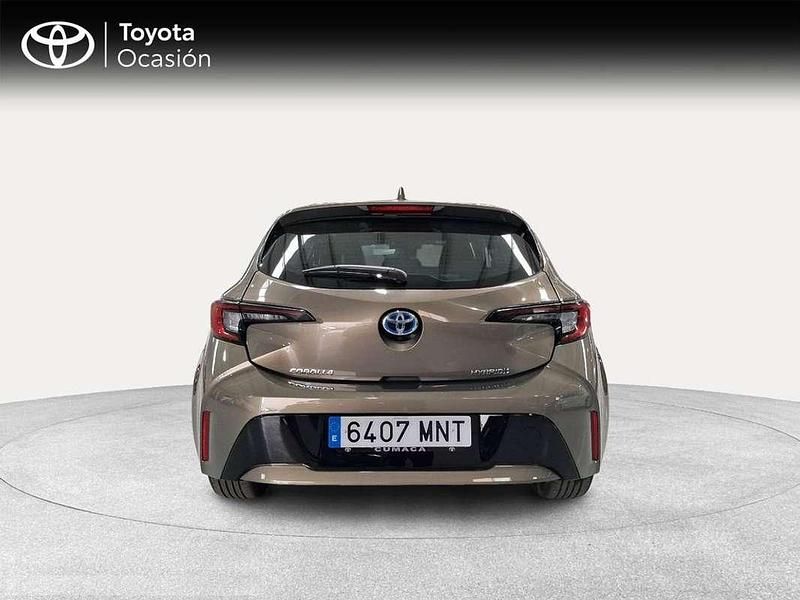 Usado Toyota Corolla Active 141 CV (103 kW) 2024 Marrón Berlina