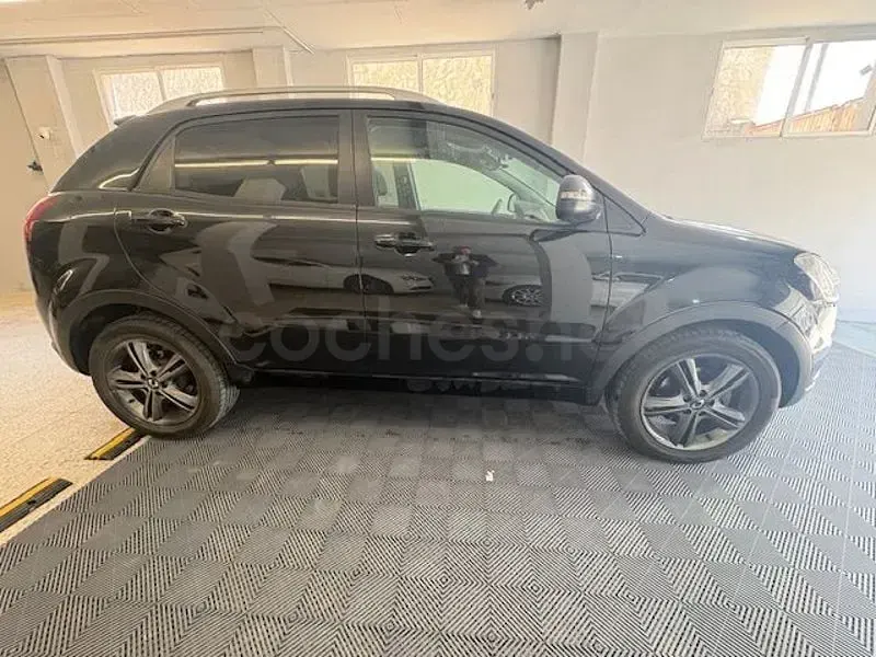 Usado SsangYong Korando Premium Plus 149 CV (109 kW) 2012 Negro SUV