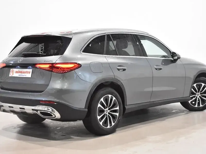Begagnad Mercedes GLC220 Advanced 197 HK (144 kW) 2023 Grå SUV