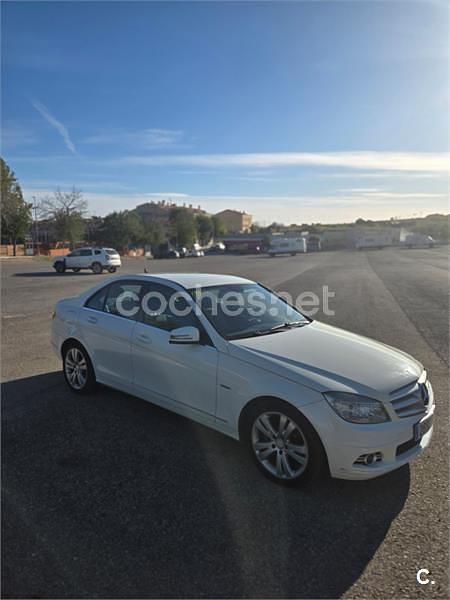 Usado Mercedes C180 156 CV (114 kW) 2009 Blanco Berlina