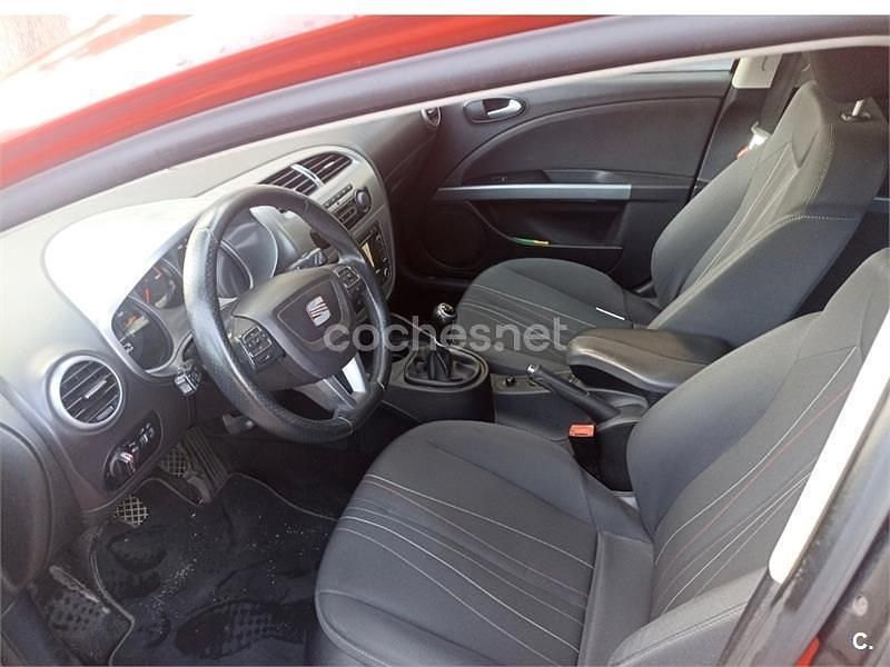 Usado Seat Leon Copa 105 CV (77 kW) 2011 Rojo Utilitario