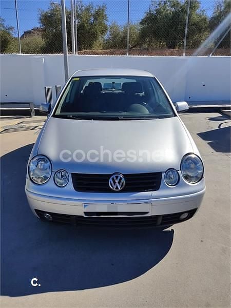 Gris / plata Usado 2003 VW Polo Conceptline Berlina | 1850 € (Precio justo) - Imagen 1/4