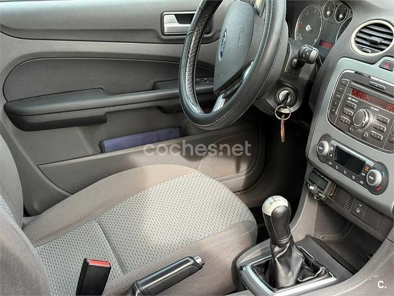 Usado Ford Focus Trend 115 CV (84 kW) 2008 Azul Berlina