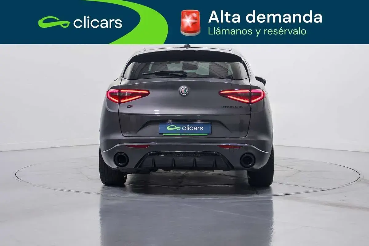 Usado Alfa Romeo Stelvio Ti 209 CV (153 kW) 2021 Gris SUV