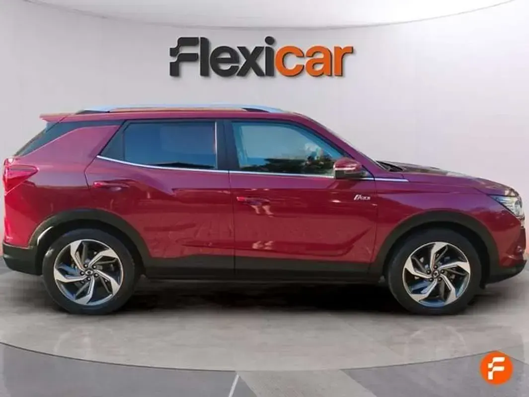 Usado SsangYong Korando 148 CV (108 kW) 2024 Burdeos SUV