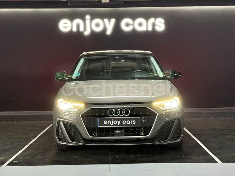 Usado Audi A1 Sportback Ambiente 110 CV (80 kW) 2021 Gris / plata Utilitario
