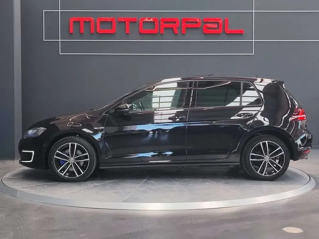 Usado VW Golf VII GTE 204 CV (150 kW) 2014 Negro Utilitario