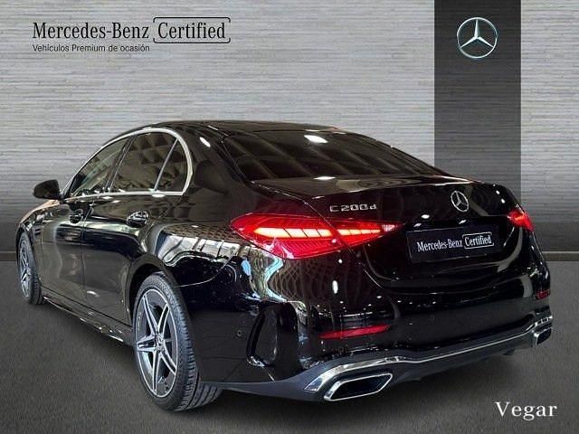 Usado Mercedes C200 163 CV (119 kW) 2023 Pintura estándar: negro estánd