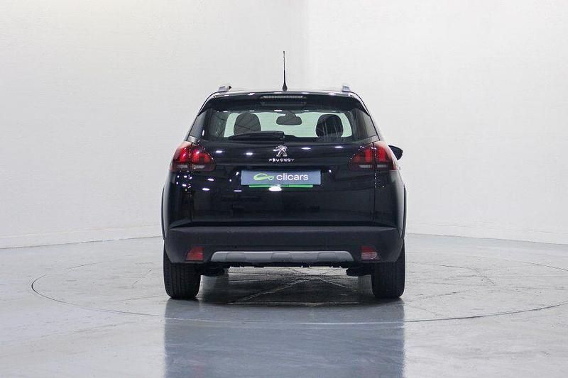 Usado Peugeot 2008 Allure 130 CV (95 kW) 2019 Negro SUV